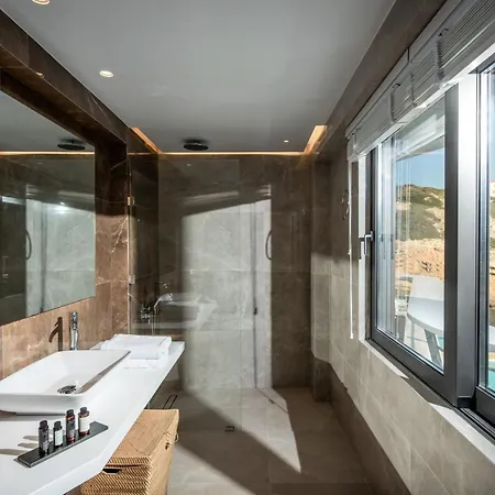 Villa Made By The Sea 5