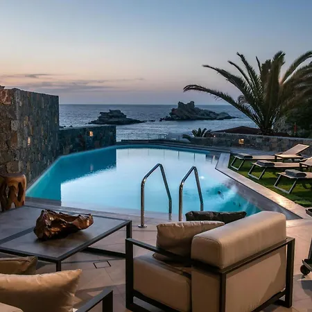 Villa Made By The Sea 5